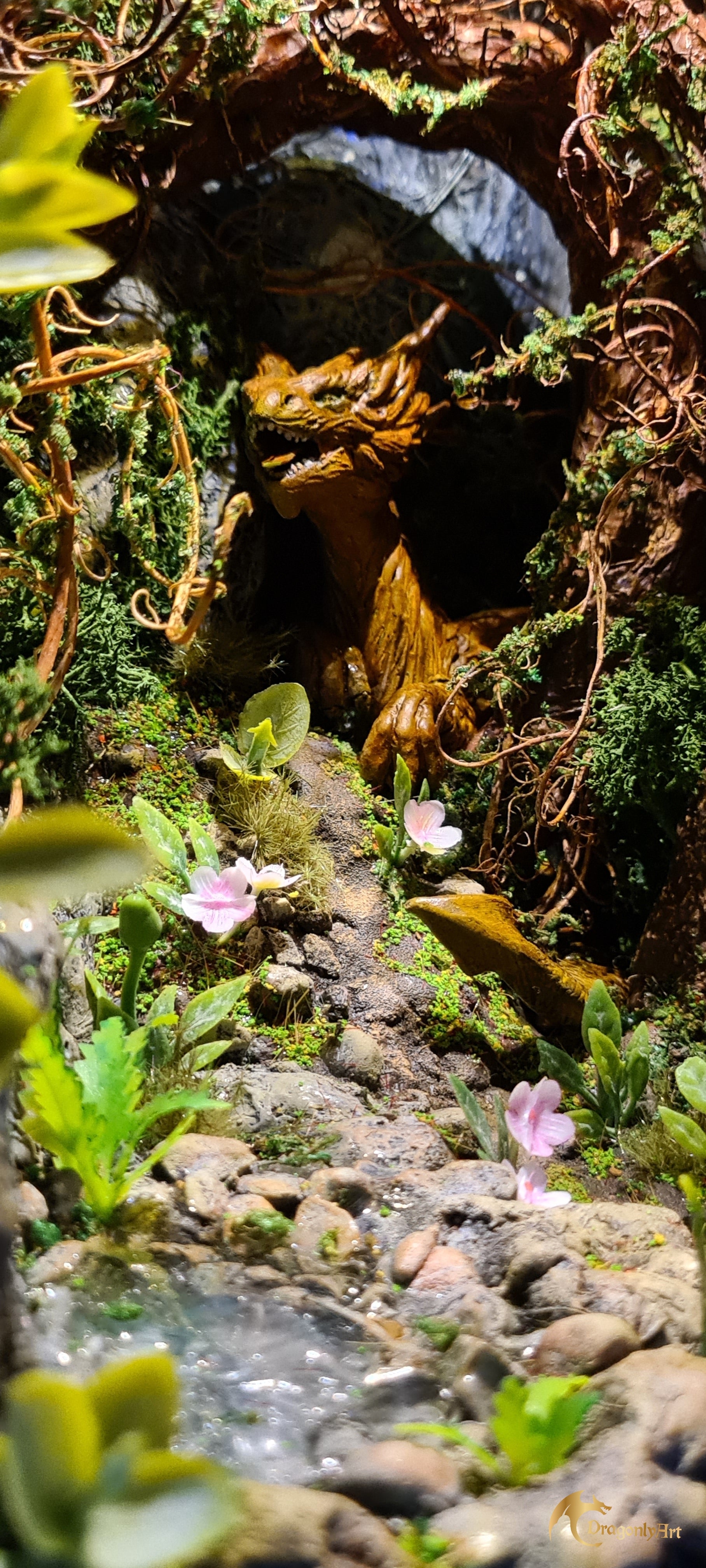 Enchanted Dragon Book Nook – Handcrafted Fantasy Shelf Scene